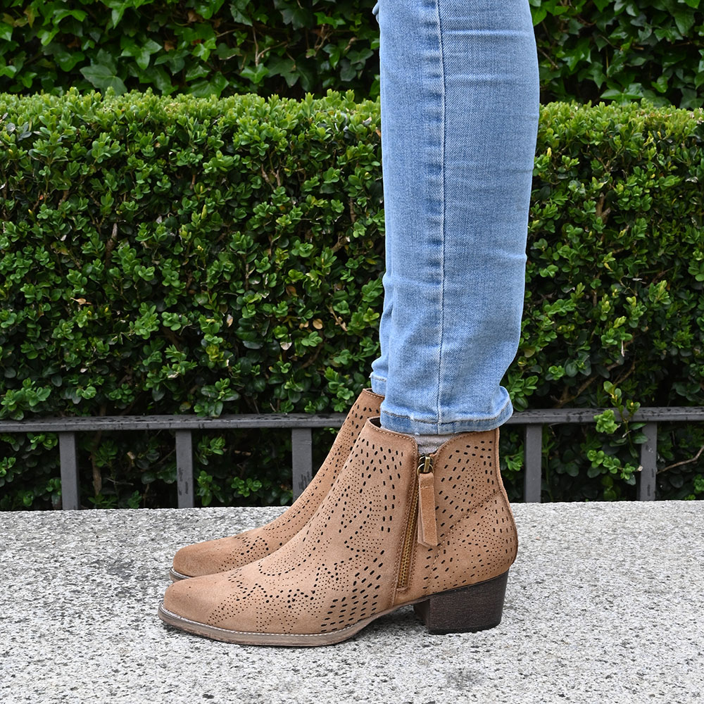 DSC_1779 Botin Jenny - Imagen 1